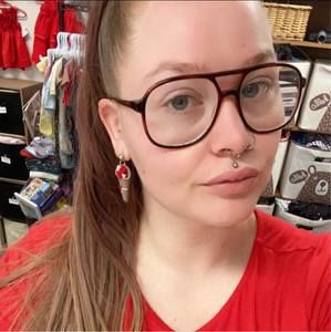 Meet your Posher, Cera